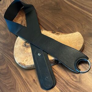 Chico's Leather Statement Belt - Large. Super cute buckle closure, stretch back.